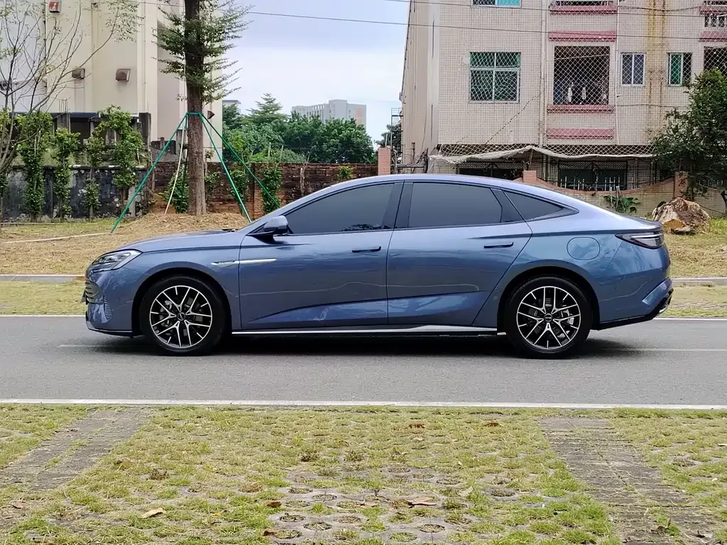 BYD Seal — фото 4