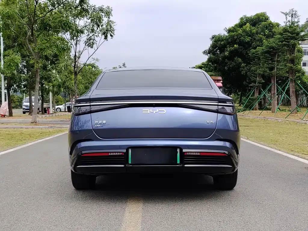 BYD Seal — фото 6
