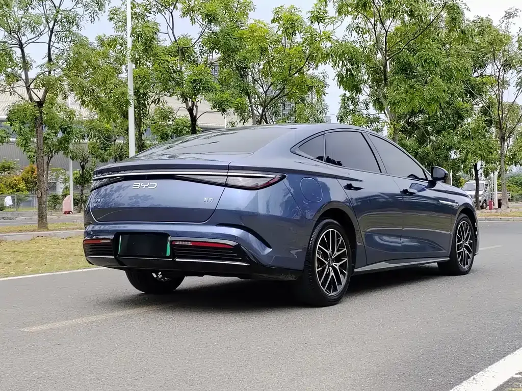 BYD Seal — фото 7