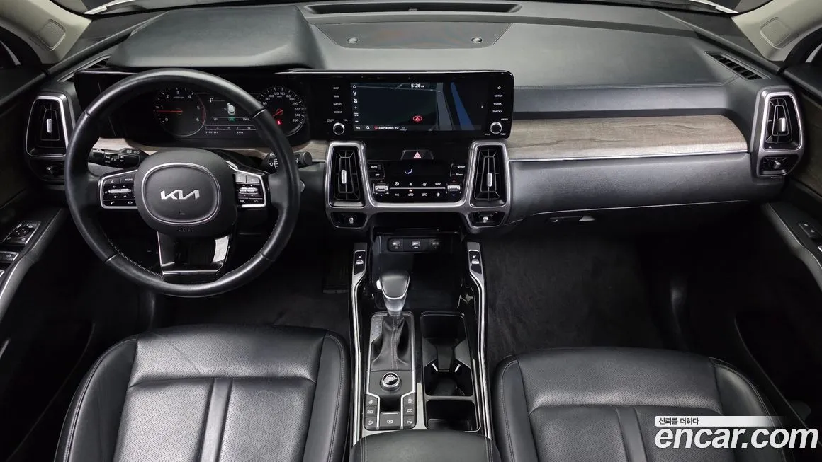 Kia Sorento — фото 7