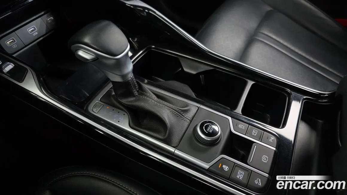 Kia Sorento — фото 9
