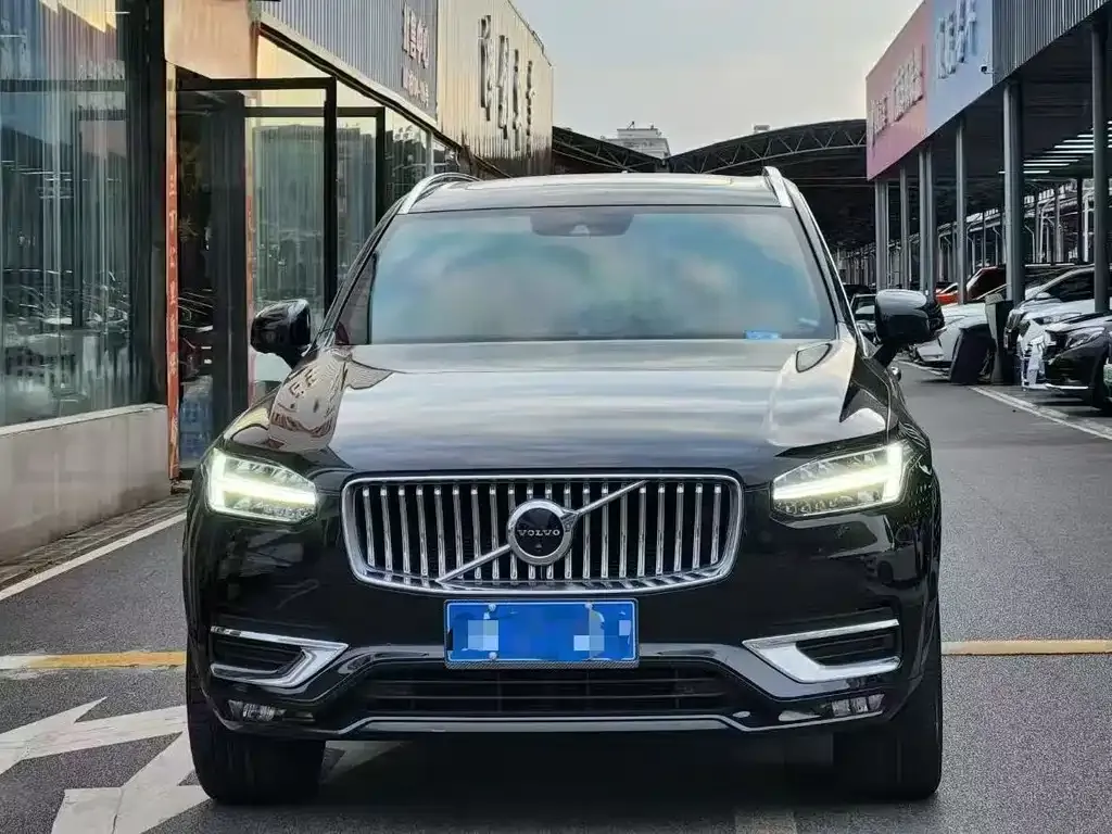 Volvo XC90 — фото 2