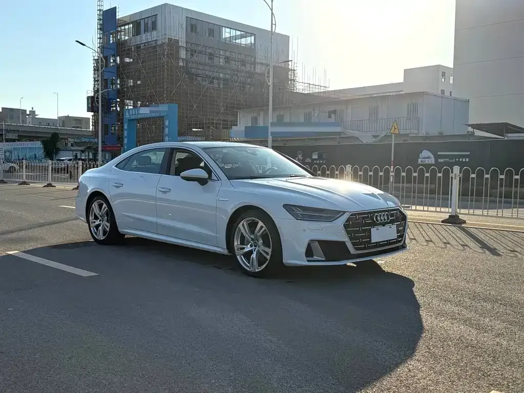 Audi A7L — фото 3