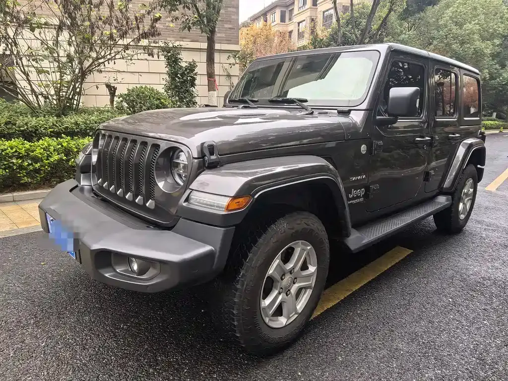 Jeep Wrangler — фото 1