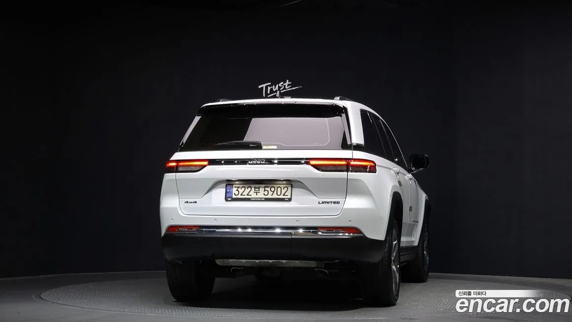 Jeep Cherokee — фото 4