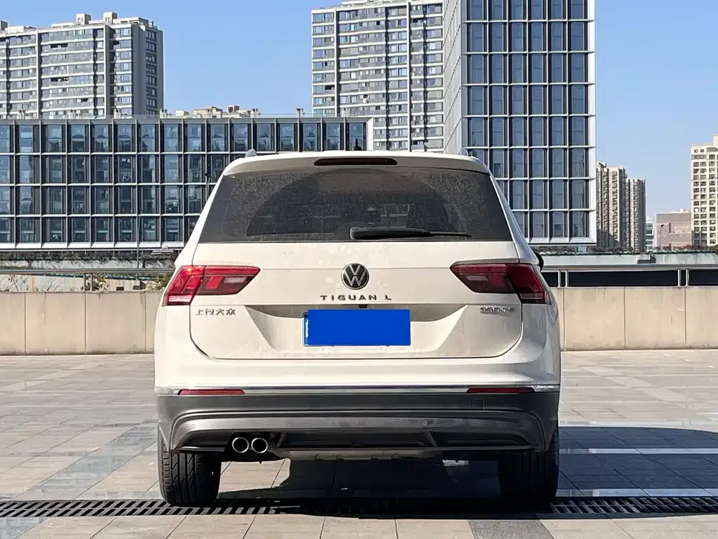 Volkswagen Tiguan L — фото 5