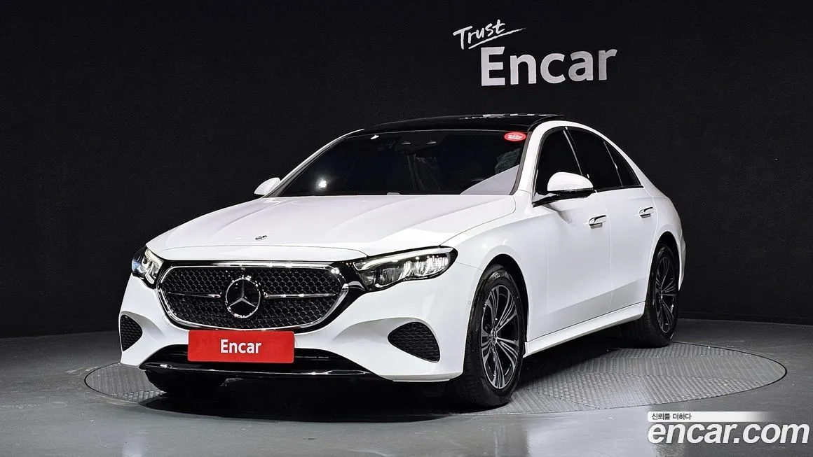 Mercedes-Benz E-Class — фото 1