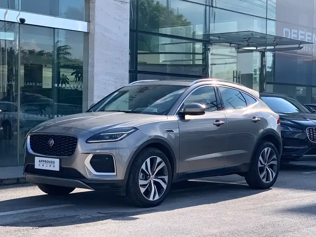 Jaguar E-PACE — фото 1