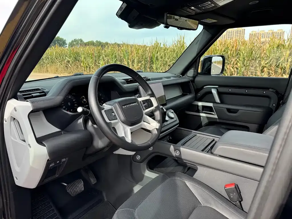 Land Rover Defender — фото 10