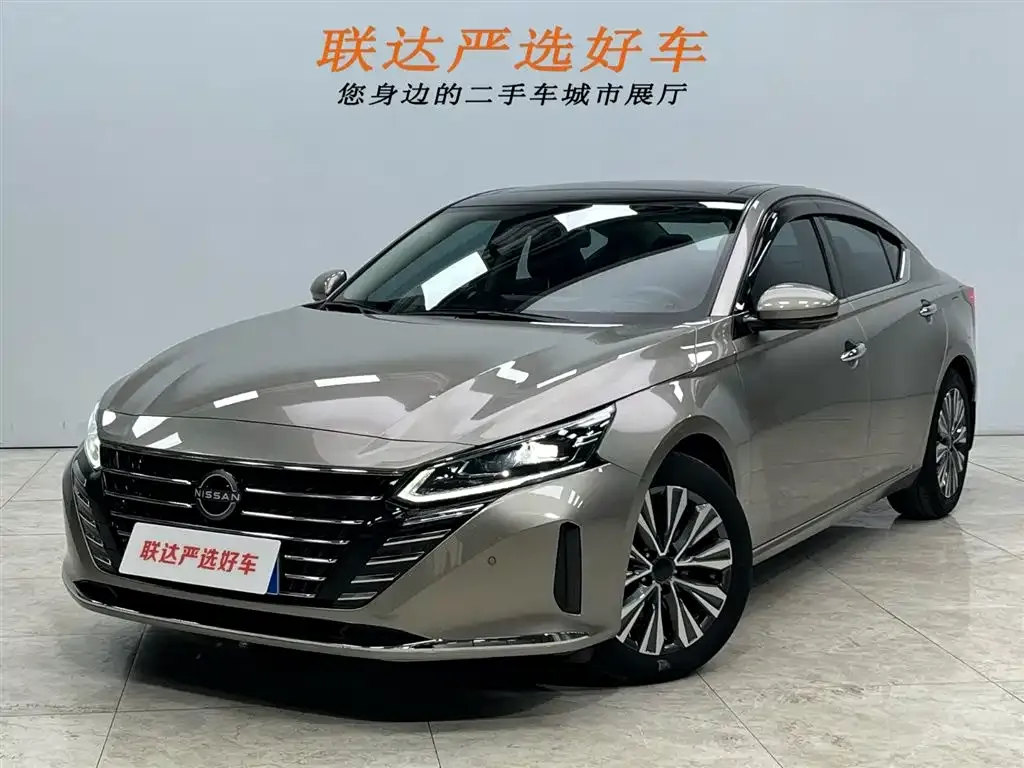 Nissan Teana — фото 1