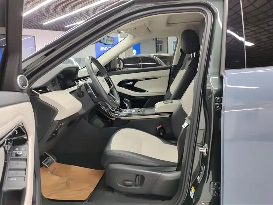 Land Rover Evoque — фото 9