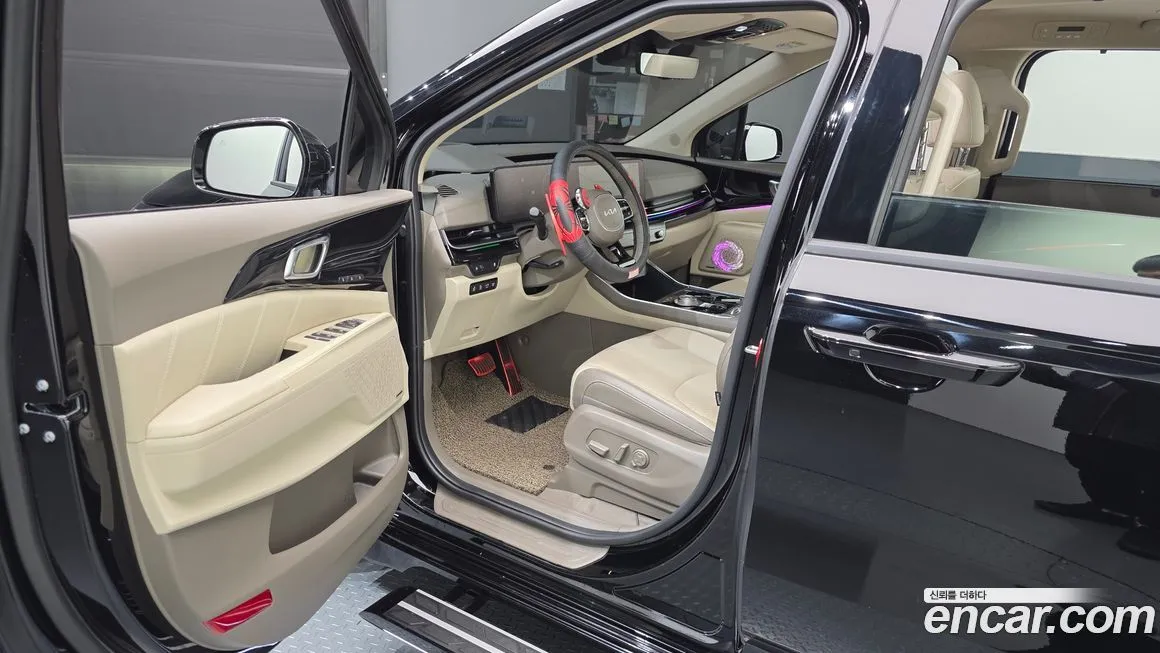 Kia Carnival — фото 10