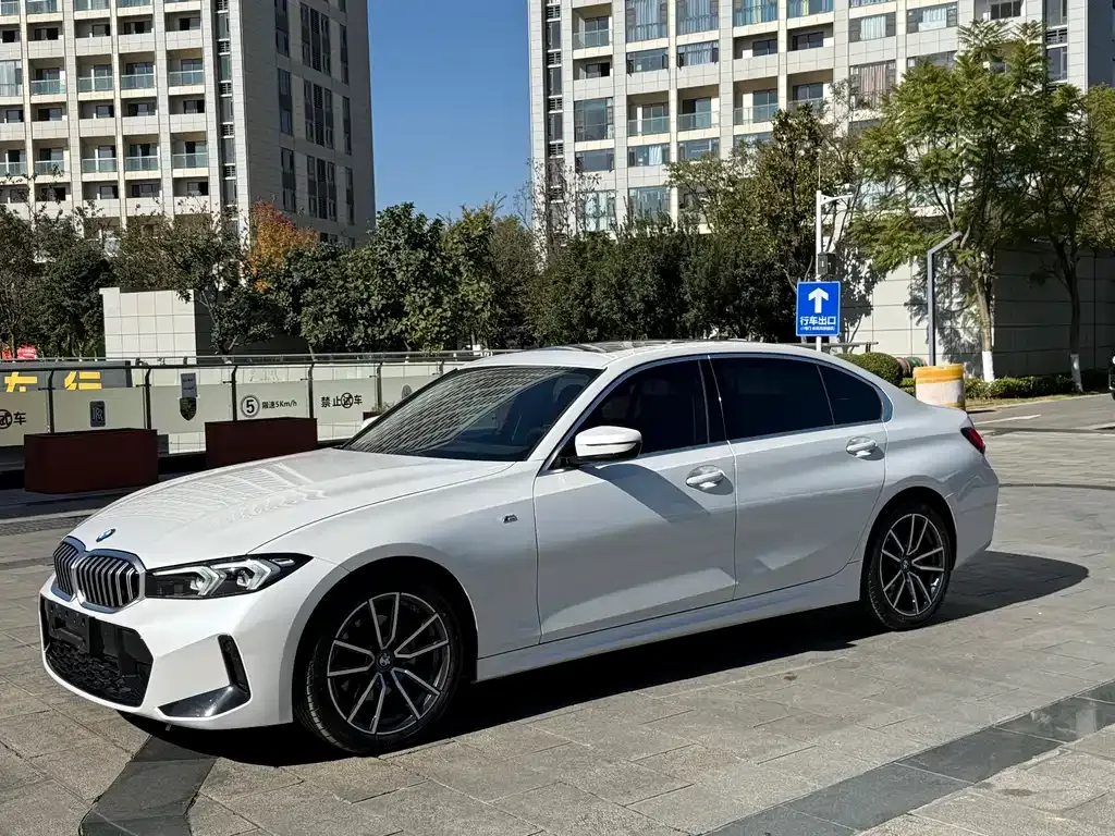 BMW 3 Series — фото 1