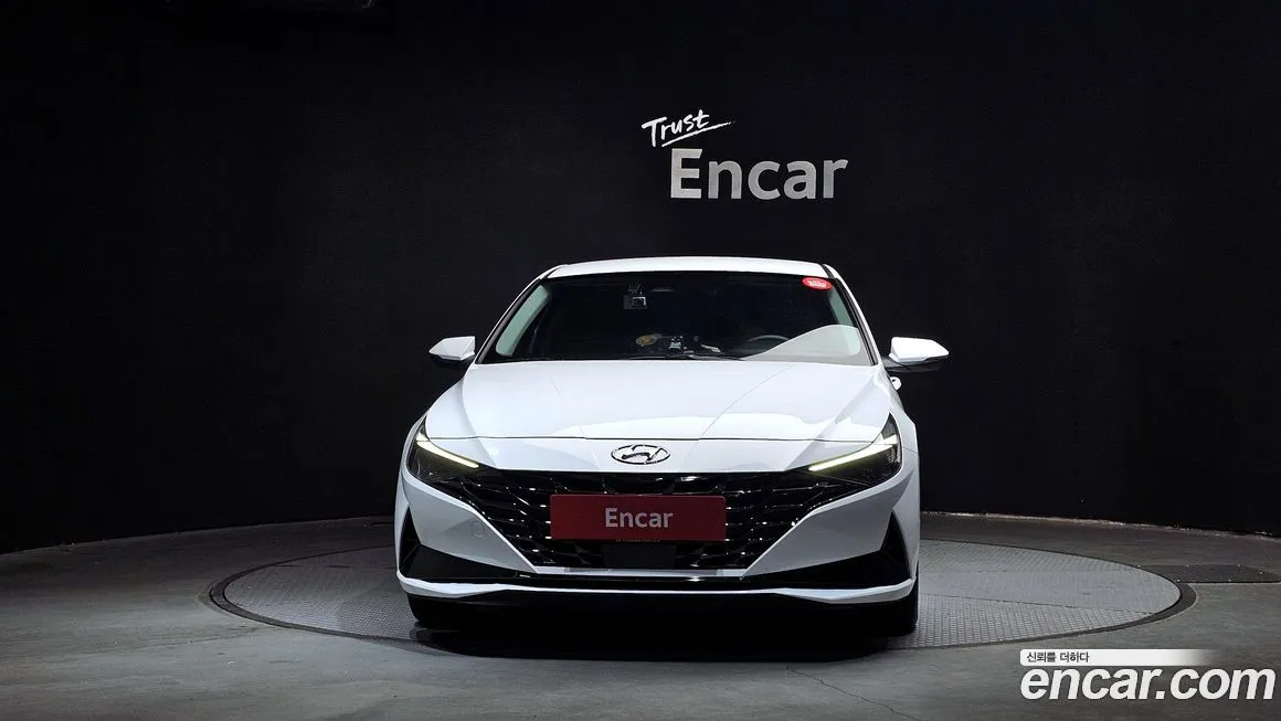 Hyundai AVANTE — фото 3