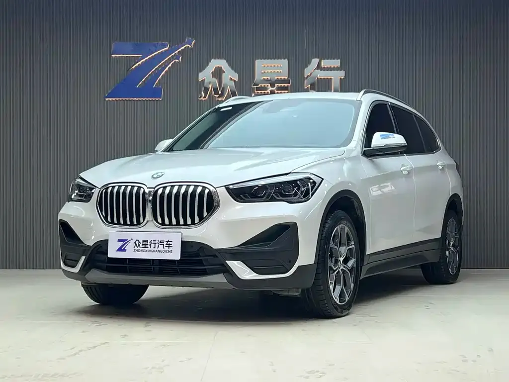 BMW X1 — фото 1