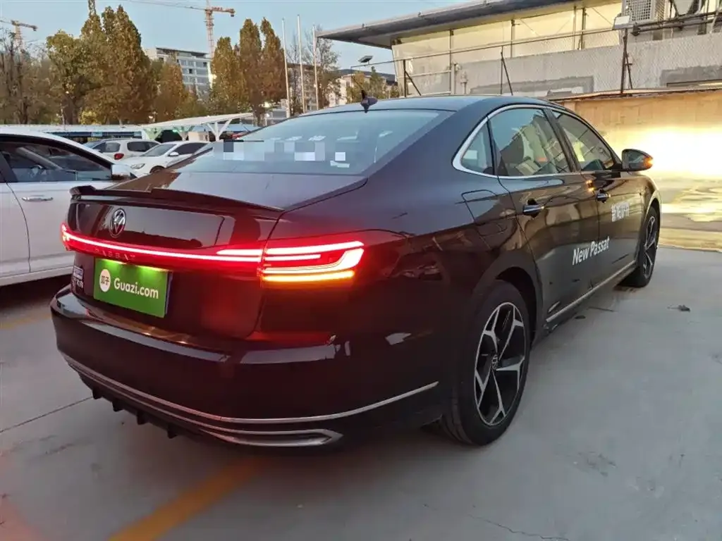 Volkswagen Passat — фото 7