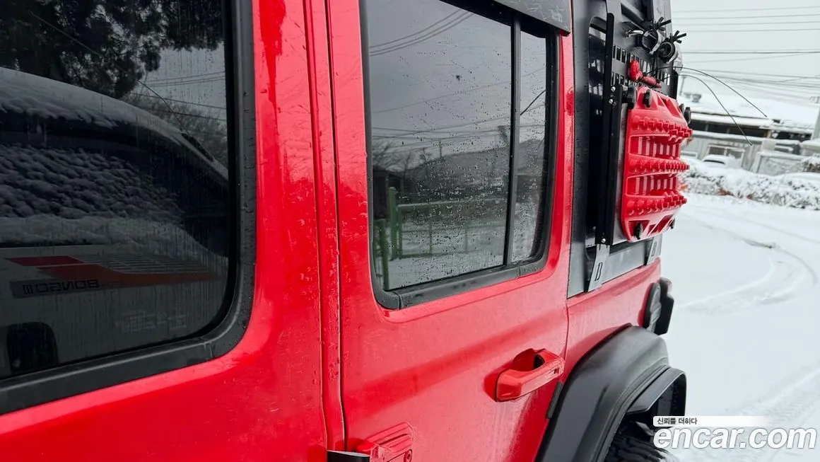 Jeep Wrangler — фото 8
