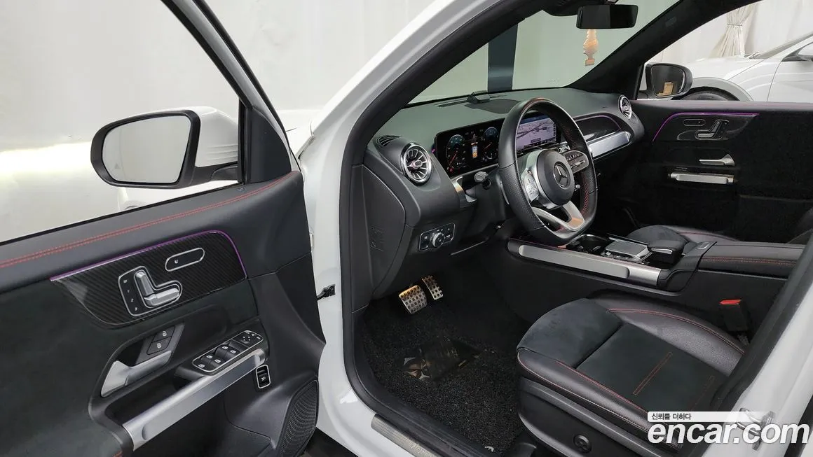 Mercedes-Benz GLB-Class — фото 10