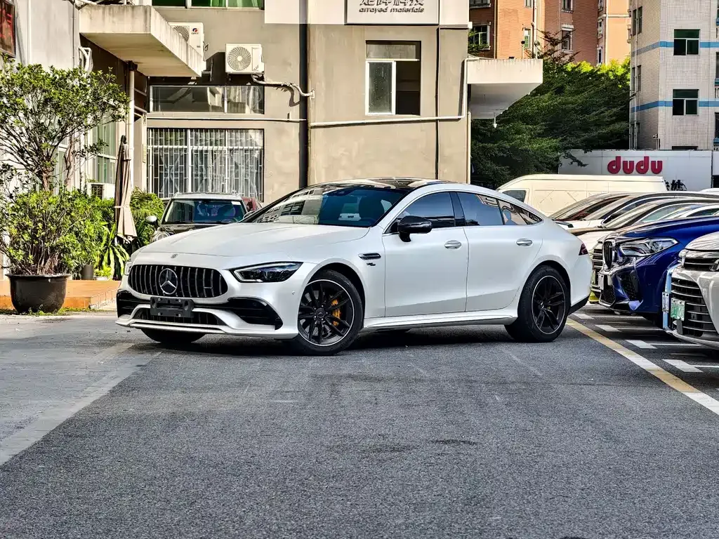 Mercedes-Benz AMG GT — фото 1