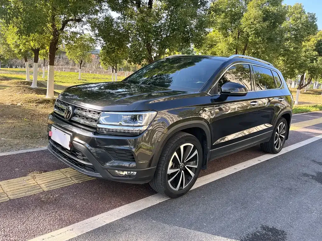 Volkswagen Tharu — фото 1