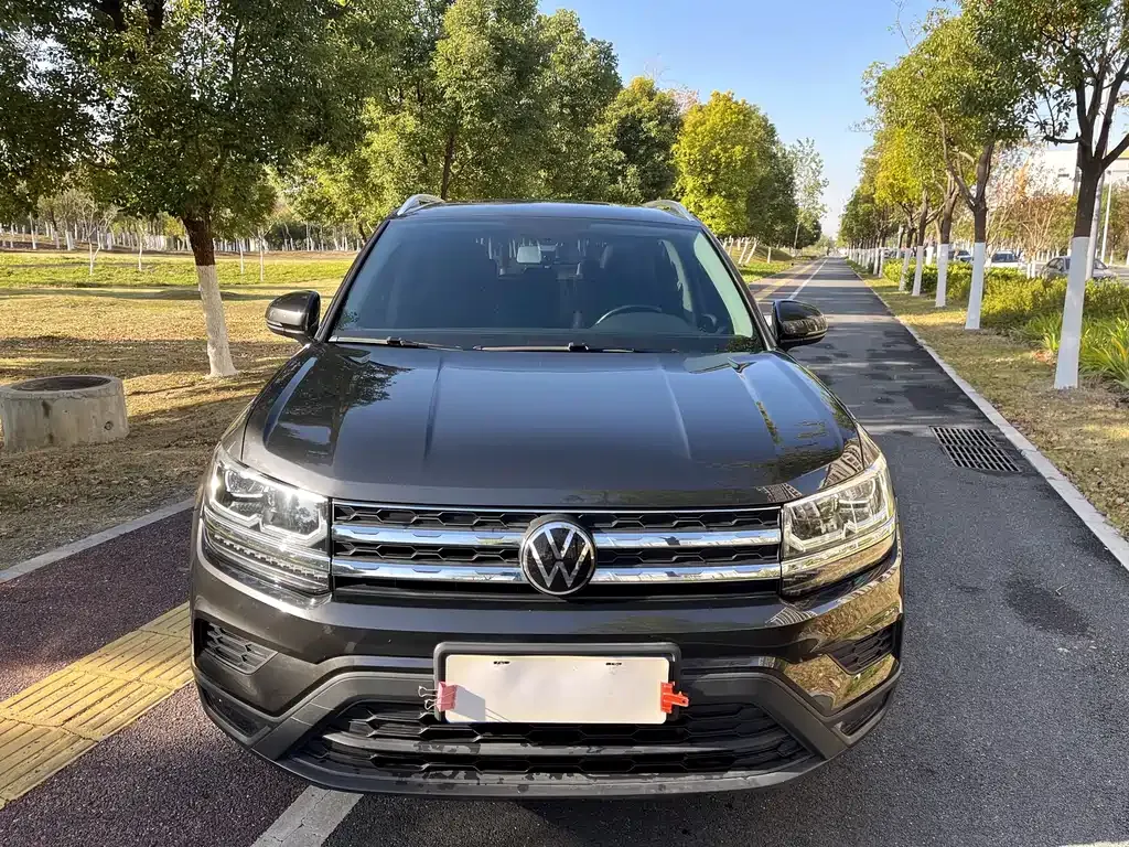 Volkswagen Tharu — фото 2
