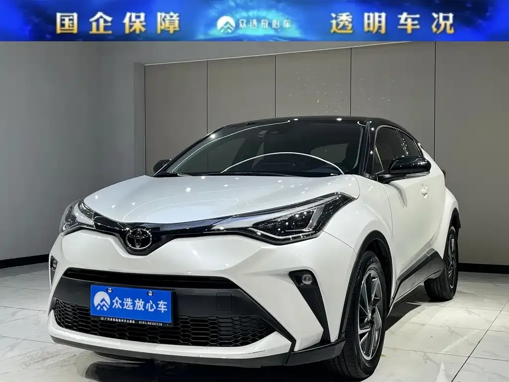 Toyota C-HR — фото 1