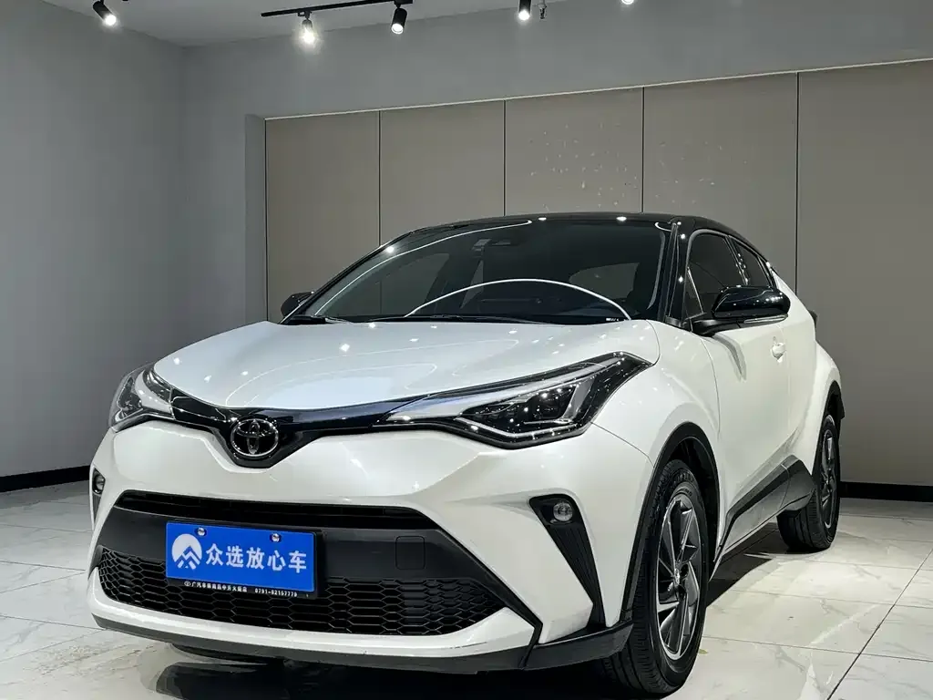 Toyota C-HR — фото 2