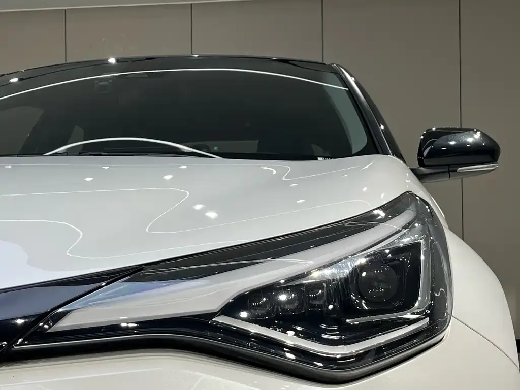 Toyota C-HR — фото 4