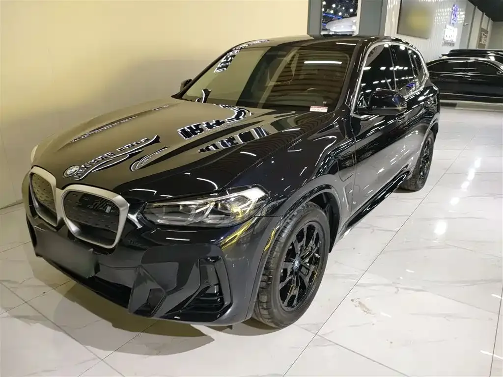 BMW iX3 — фото 2