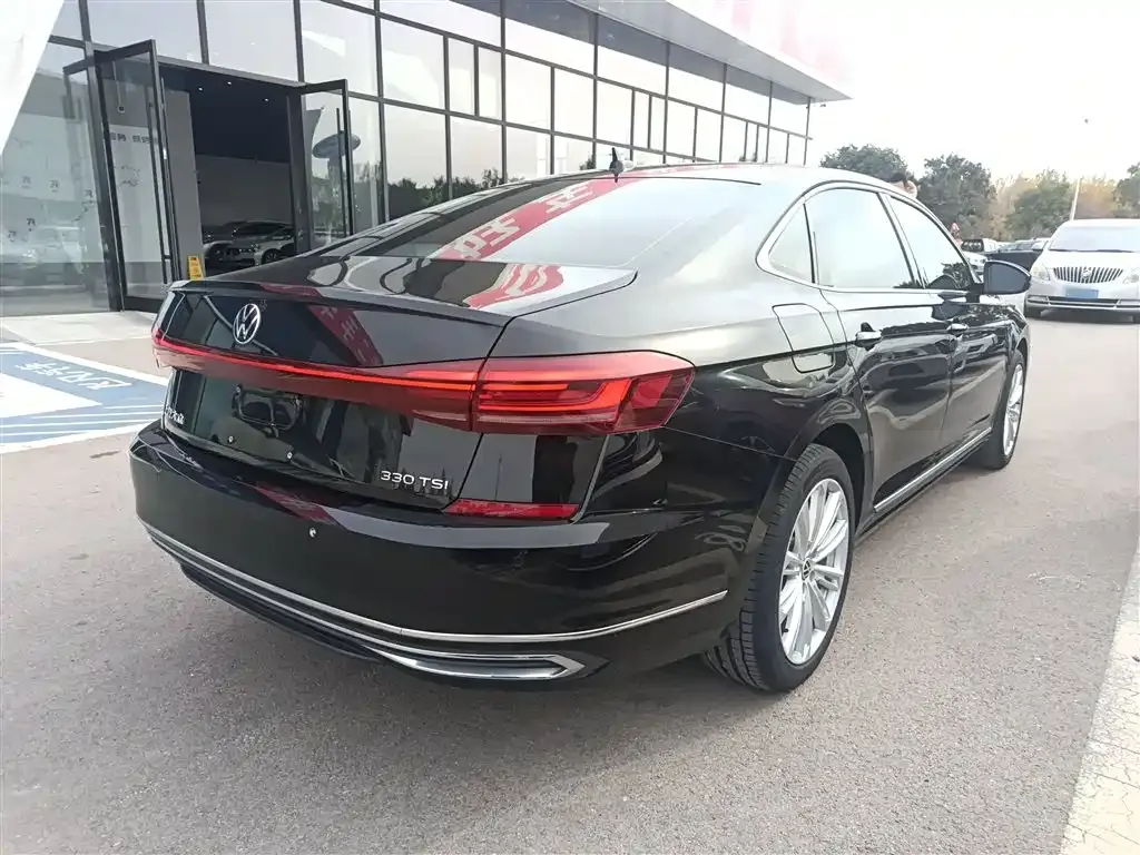 Volkswagen Passat — фото 7