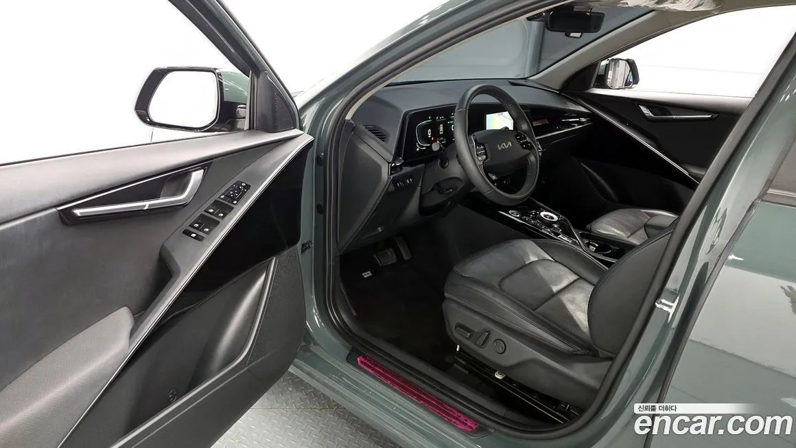 Kia Niro — фото 10