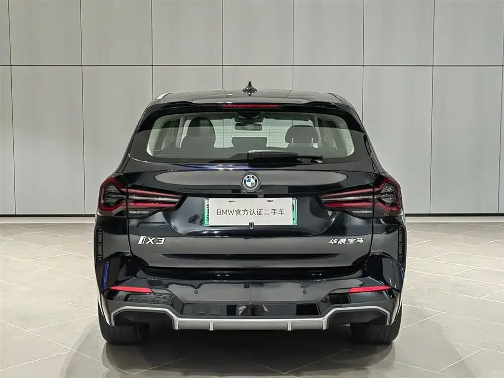 BMW iX3 — фото 4