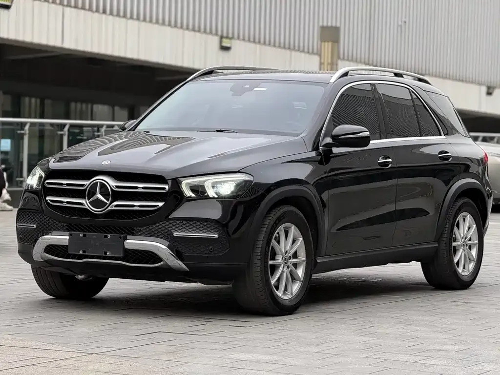 Mercedes-Benz GLE — фото 1