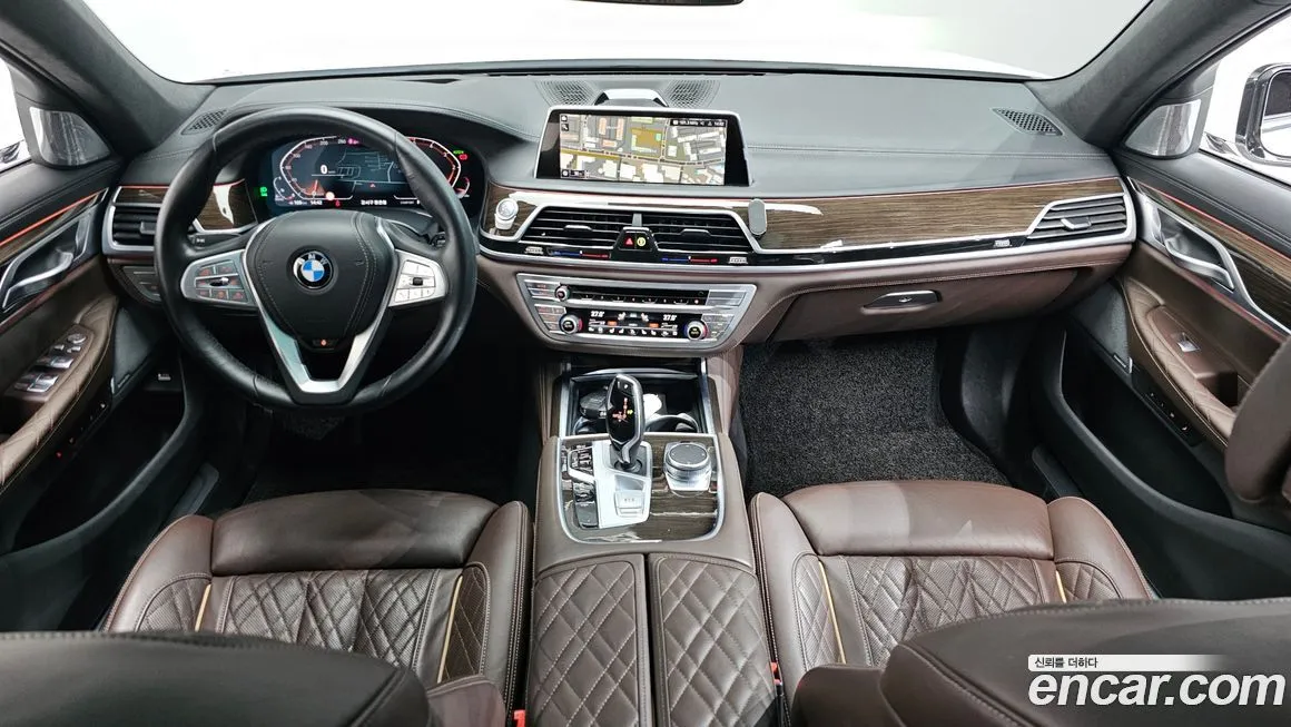 BMW 7-Series — фото 7