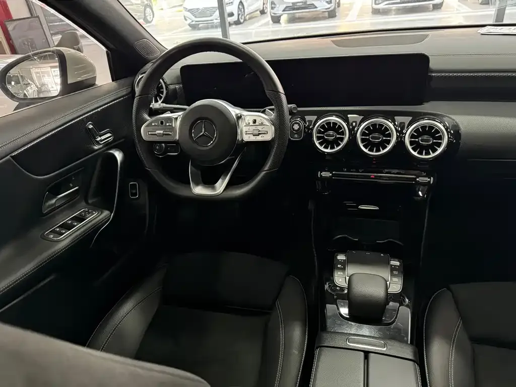 Mercedes-Benz A-Class — фото 10