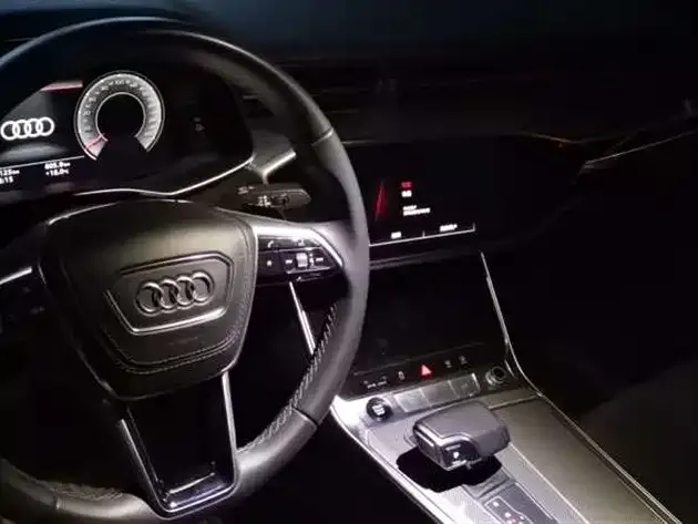 Audi A6L — фото 6
