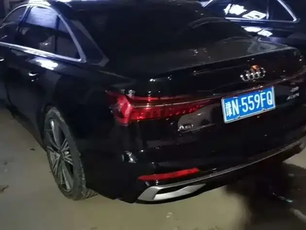 Audi A6L — фото 9