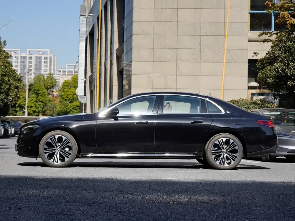 Mercedes-Benz E-Class New Energy — фото 3