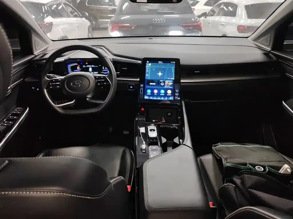 Hyundai Custo — фото 10