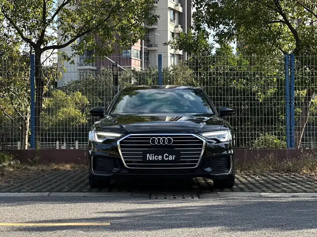 Audi A6L — фото 2