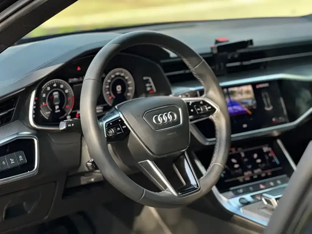 Audi A6L — фото 7