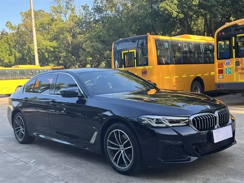 BMW 5 Series — фото 3