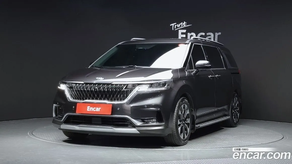 Kia Carnival — фото 1