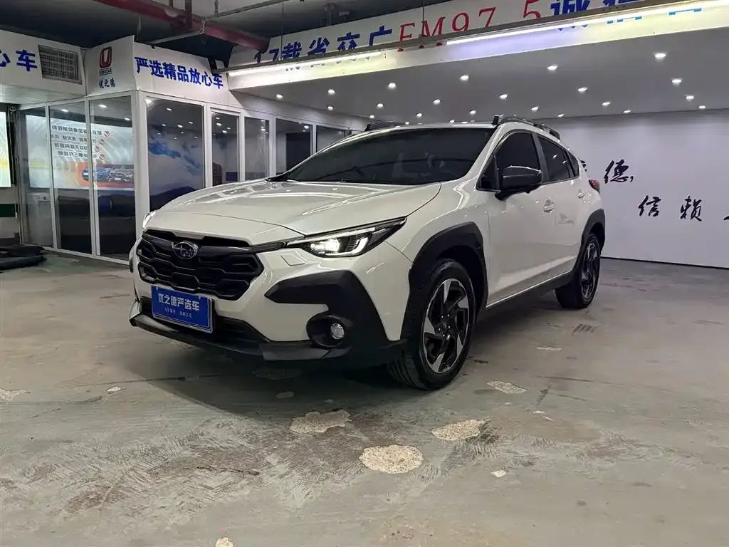 Subaru Crosstrek — фото 1