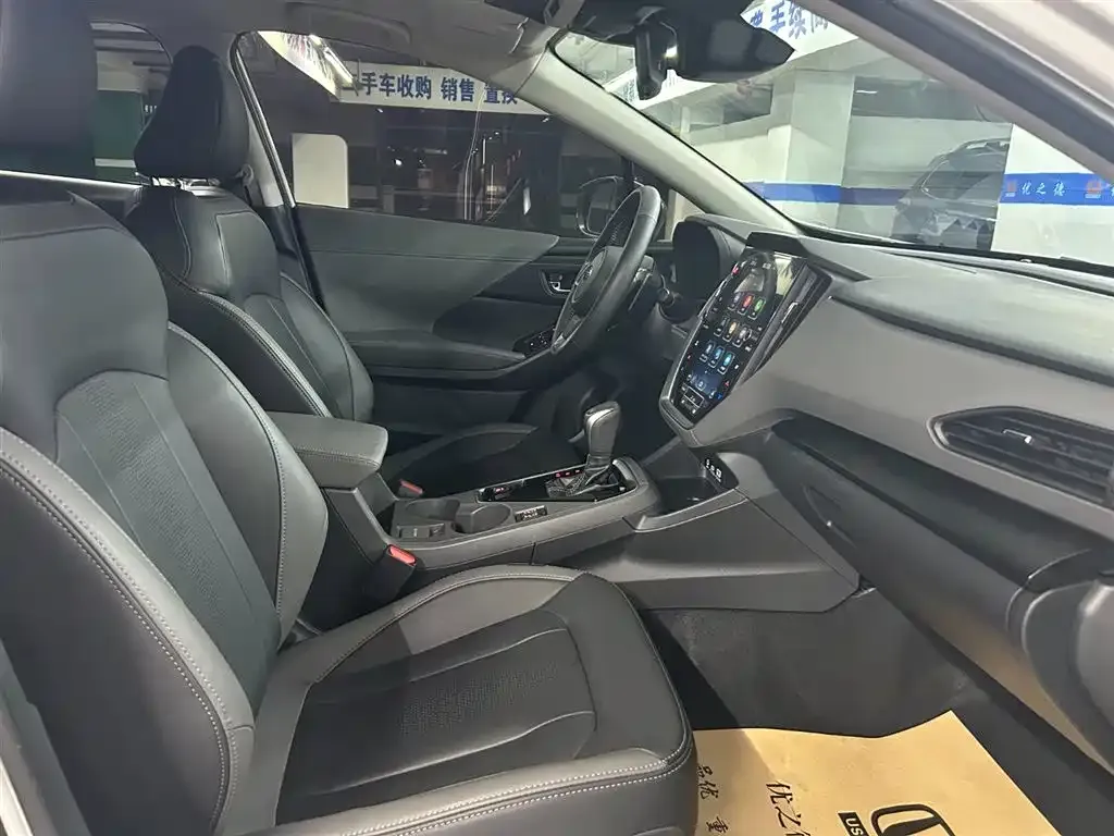 Subaru Crosstrek — фото 10