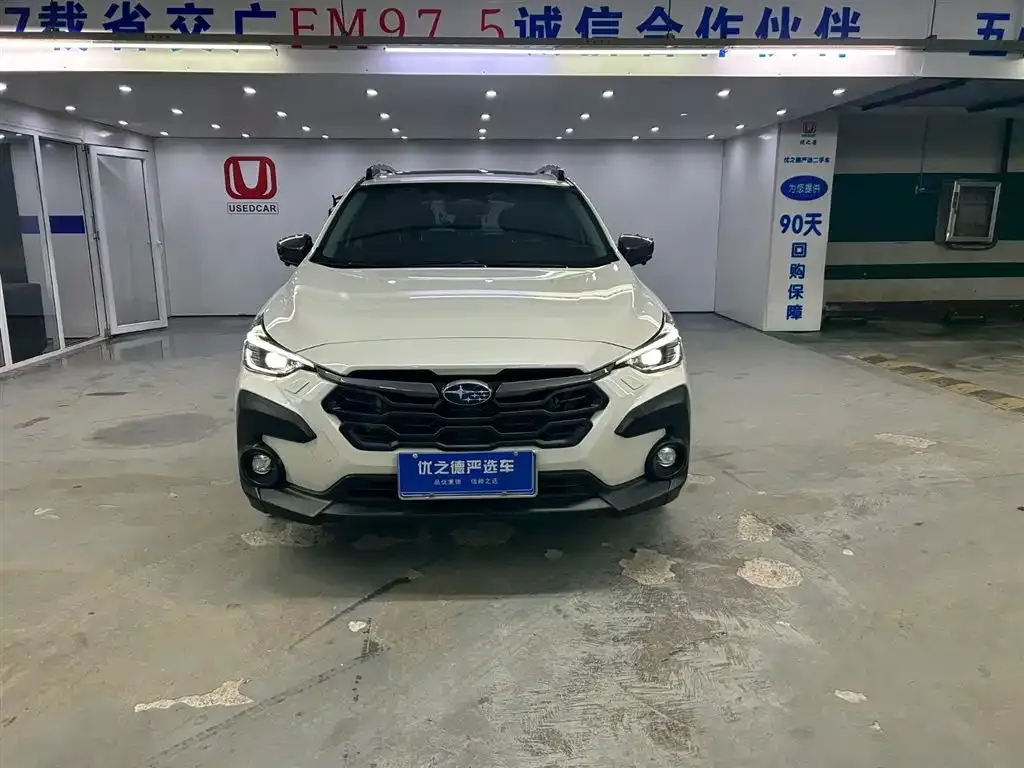 Subaru Crosstrek — фото 2