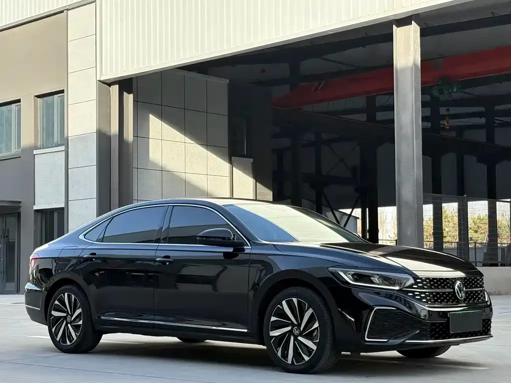 Volkswagen Passat — фото 3