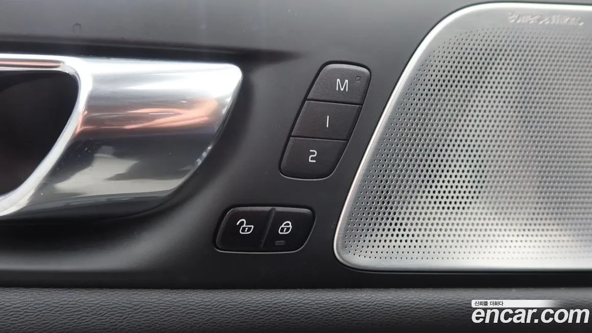 Volvo S60 — фото 10