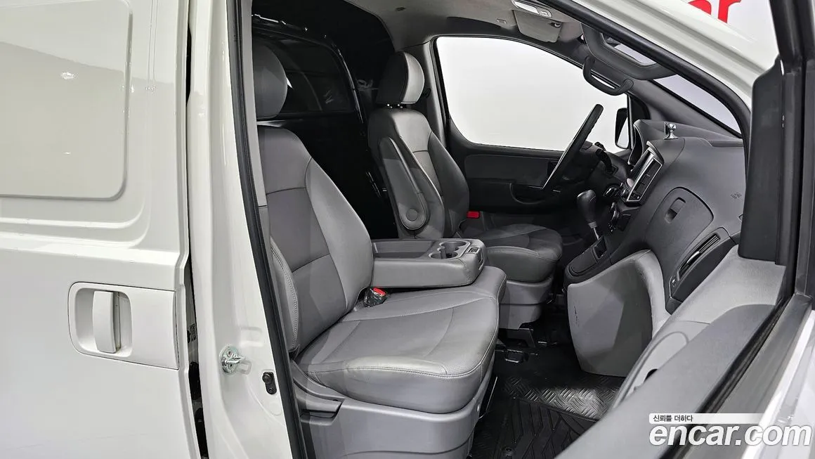 Hyundai Starex — фото 10