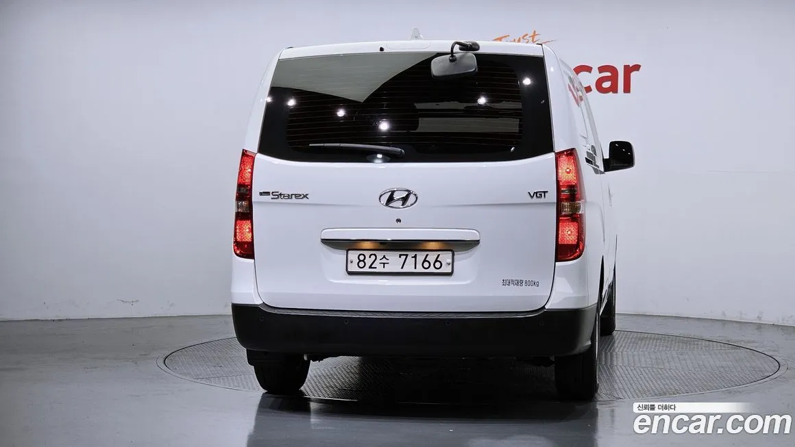 Hyundai Starex — фото 4